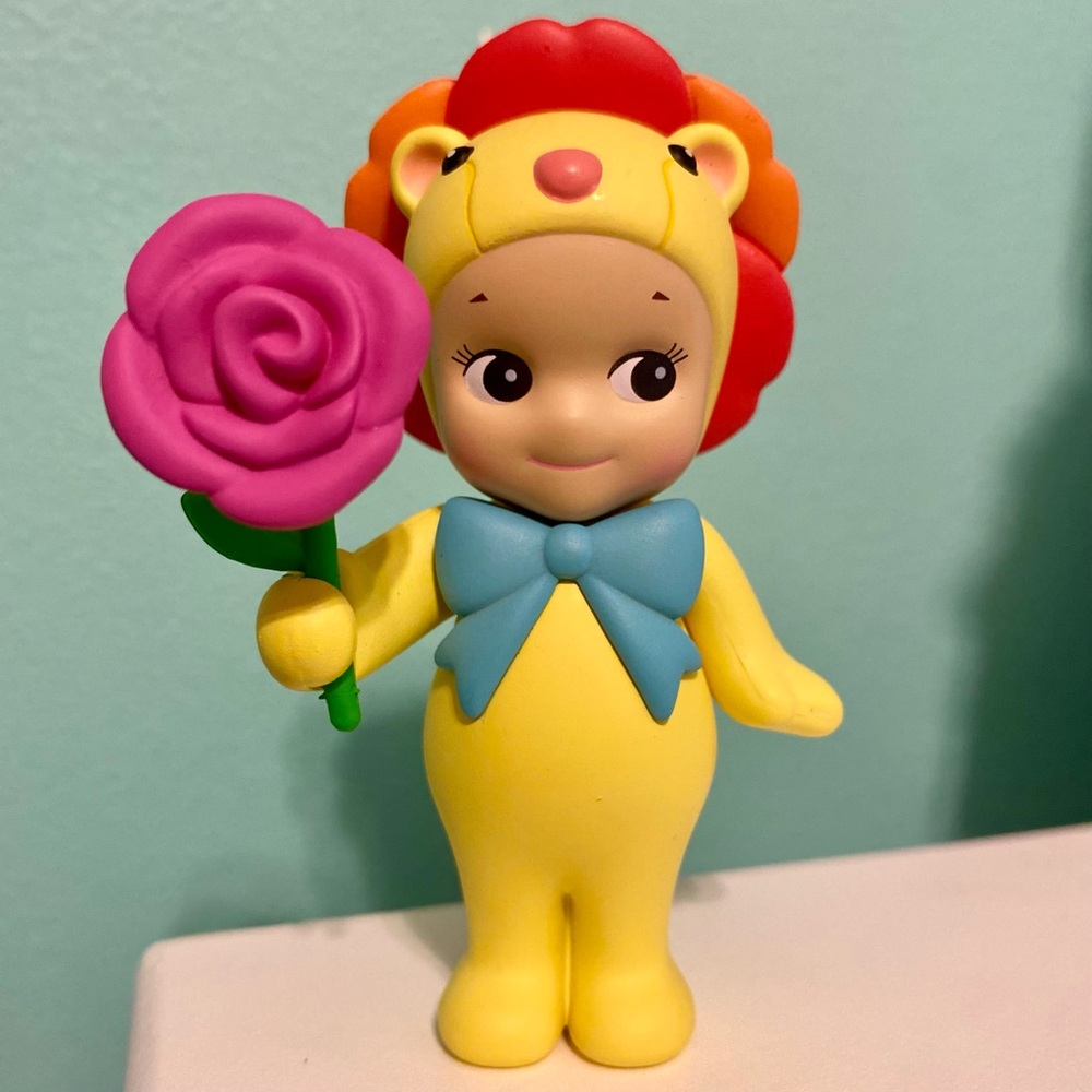 SOLD Sonny Angel Flower gift series - rose lion